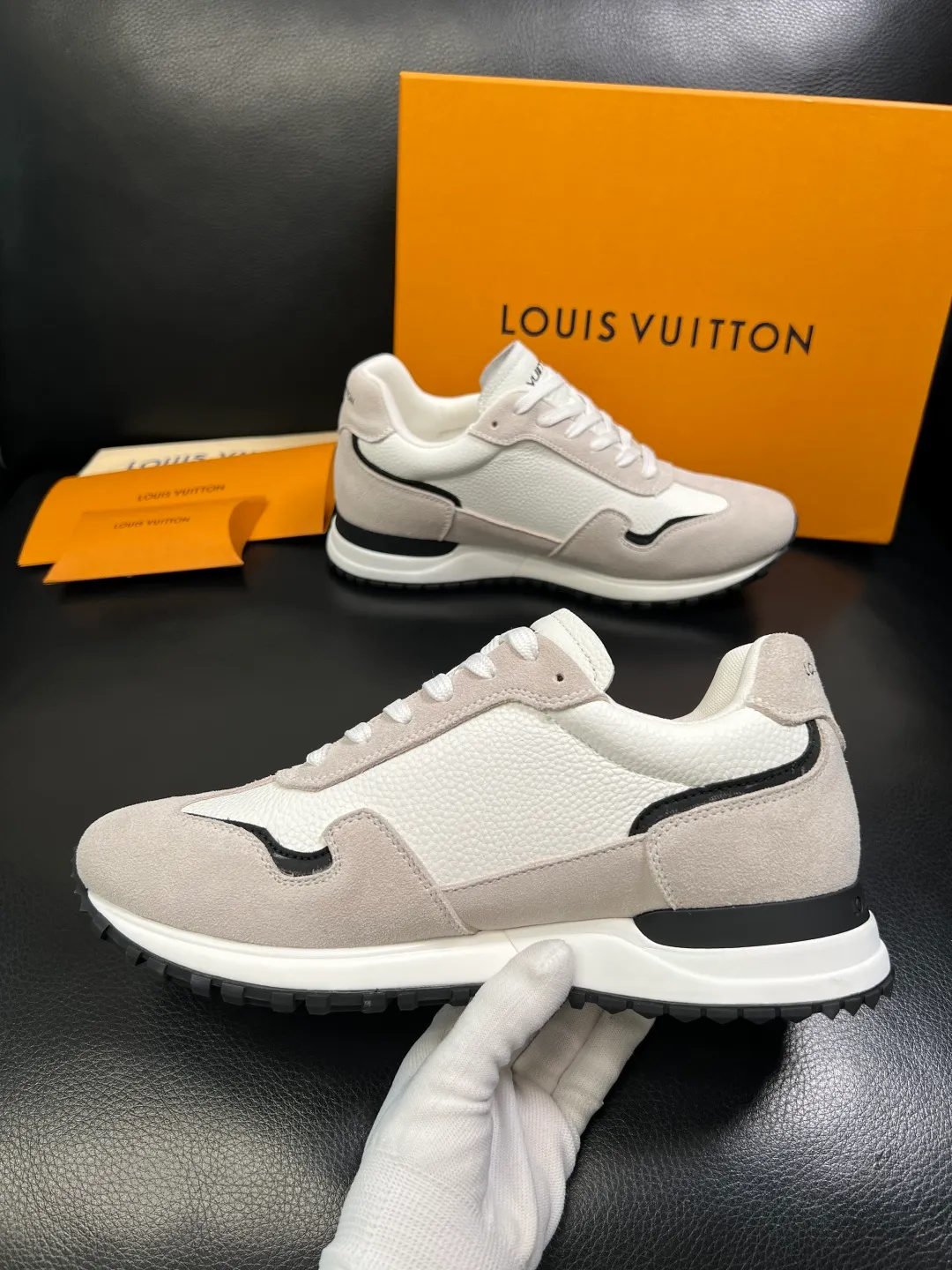 Men's shoes 💰620 Lv high quality top handicrafts Louis Vuitton, counters are equipped with original factory configuration, uppers are imported from Italy, high-quality splicing colorful complex handicrafts, imported cowhide lining is soft and comfortable, soles: original soles specially provided by the original factory, T men's shoes 💰U exclusive movable molded soles are super comfortable, original factory single goods, code number 39-44 (customized 38 45)